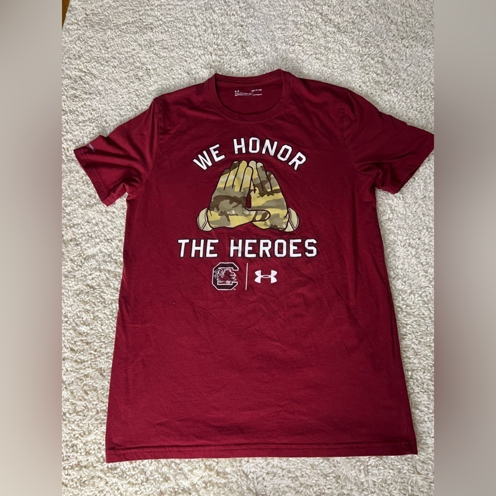 Men’s Small Gamecock Under Armour Military Appreciation Tee